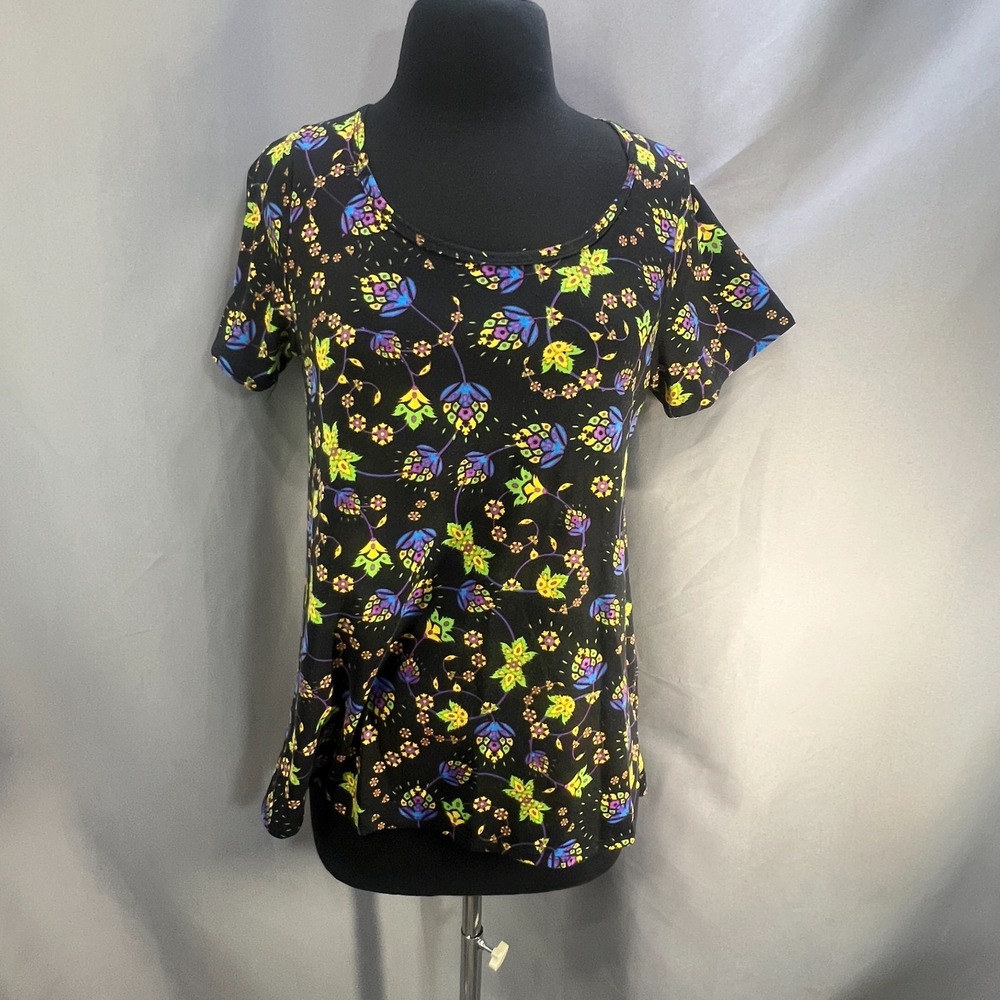 Lularoe Classic Tee Womens Small Black Floral Print Stretch Scoop Neck Pullover